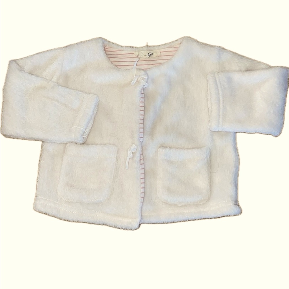 Jessica Simpson 18 M Soft & Fuzzy off white snap coat with pockets